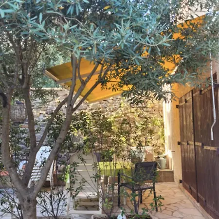 Apartamento Small House Near The *