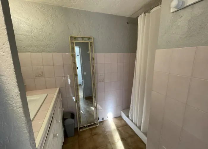 Small House Near The Apartamento Sainte-Maxime